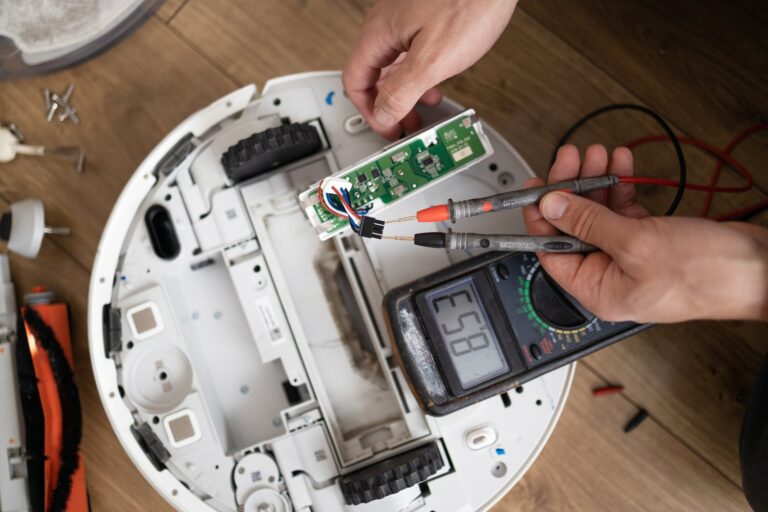 Usterki systemu inteligentnego domu – jak diagnozować i naprawiać