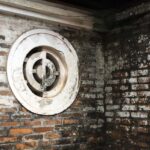 Jak naprawić zablokowaną klapę wentylacyjną w piwnicy? Odblokowanie mechanizmu