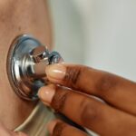 Jak usunąć osady z baterii termostatycznej w prysznicu? Demontaż i czyszczenie