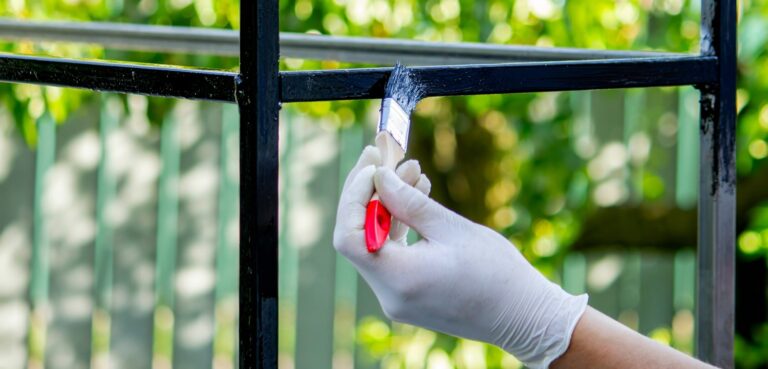 Jak naprawić niedziałający czujnik wilgotności w łazience? Czyszczenie elementu pomiarowego