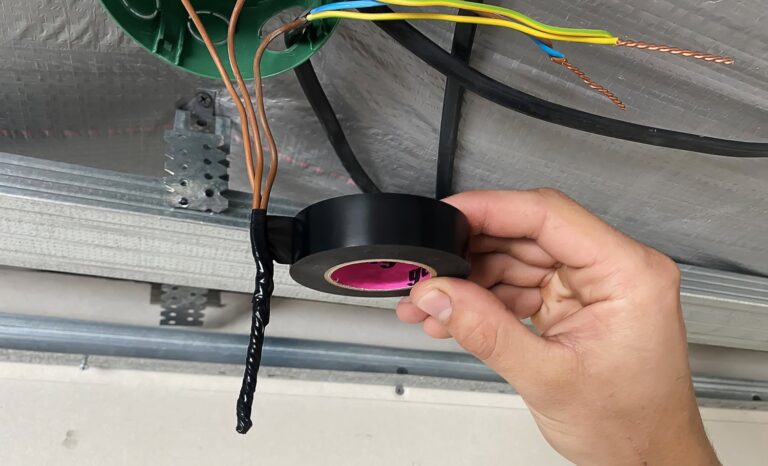 Jak wybrać odpowiednią dławicę gumową do instalacji elektrycznych