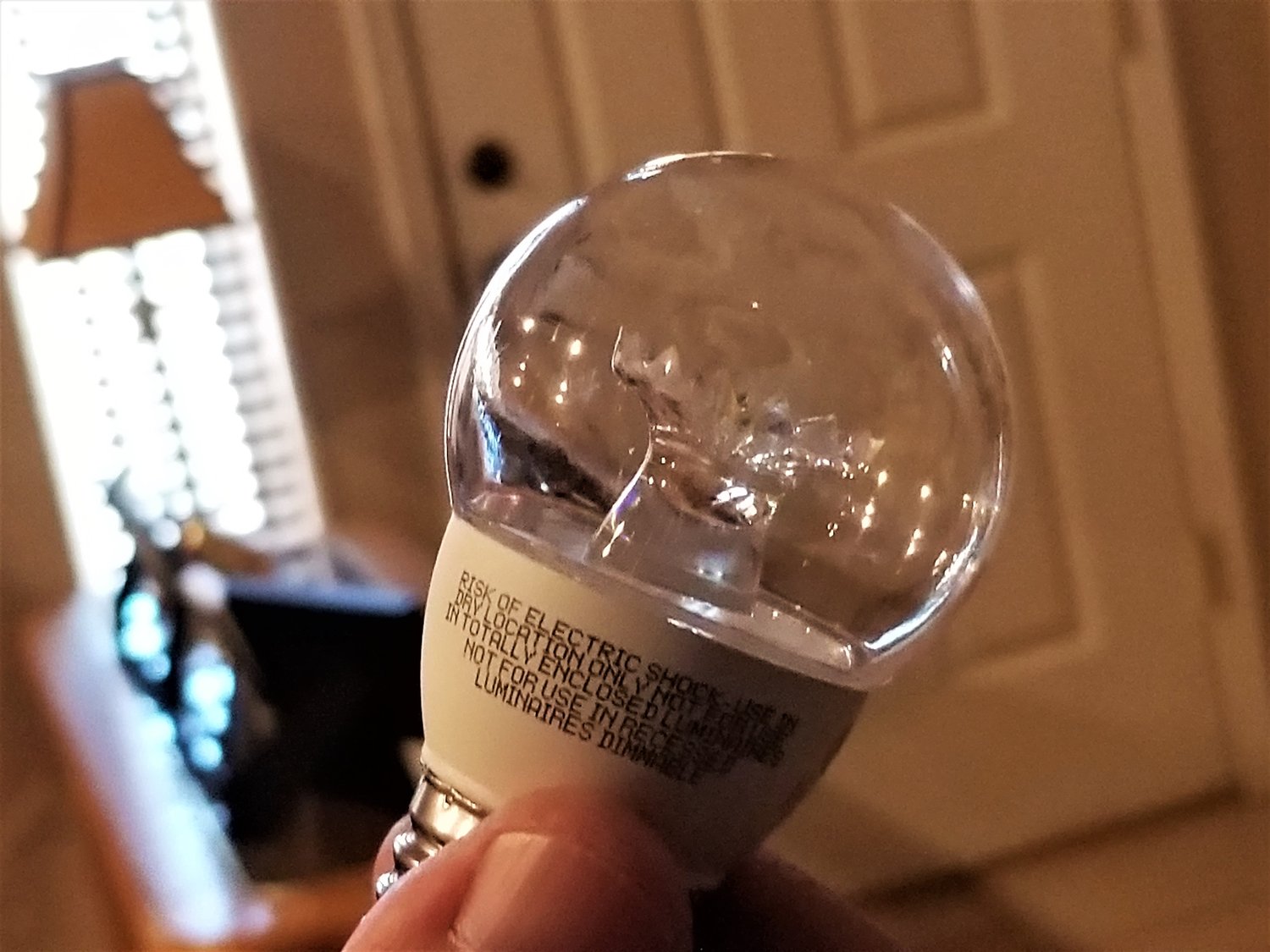 Problem z migającym światłem po podłączeniu nowej żarówki LED? Sprawdzanie kompatybilności