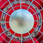 Dlaczego wentylator w kotłowni hałasuje podczas rozruchu? Kontrola łożysk i balansu wirnika